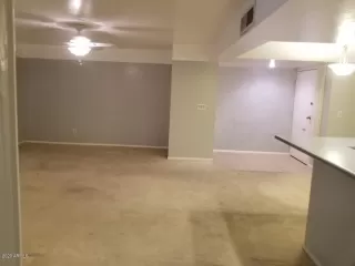 Photo #5: 6081800 Listing