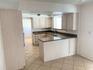Photo #4: 6081815 Listing
