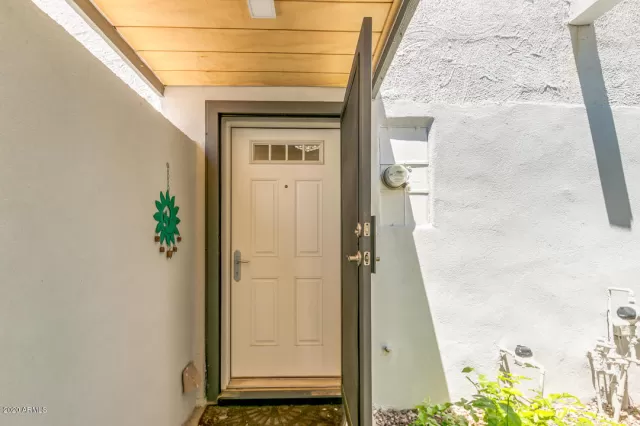 MLS: 6081952 Condo For Sale