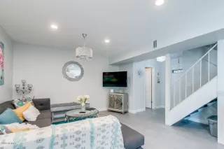 Photo #6: 6081952 Listing
