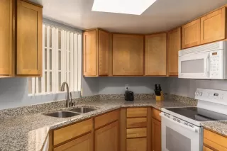 Photo #2: 6081976 Listing