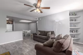 Photo #6: 6081976 Listing