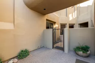 Photo #2: 6082026 Listing 