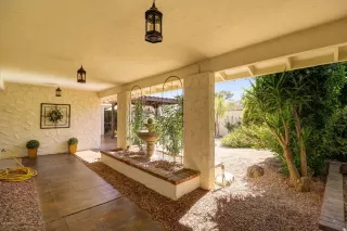 Photo #5: 6082147 Listing