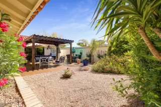 Photo #6: 6082147 Listing