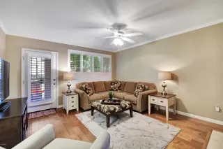 Photo #5: 6082257 Listing 