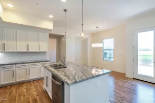 Photo #2: 6082343 Listing