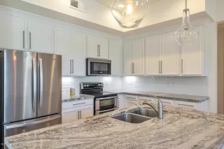 Photo #3: 6082343 Listing