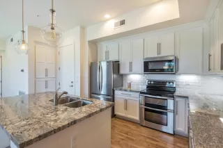 Photo #4: 6082343 Listing