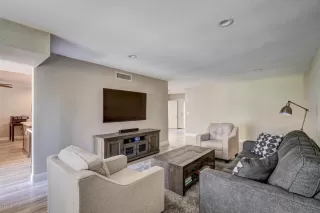 Photo #4: 6082388 Listing