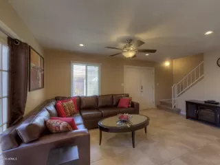 Photo #3: 6082427 Listing
