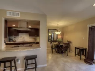Photo #4: 6082427 Listing
