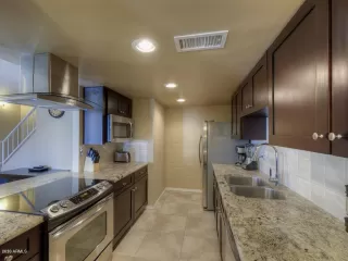 Photo #6: 6082427 Listing
