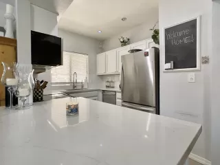 Photo #3: 6082570 Listing