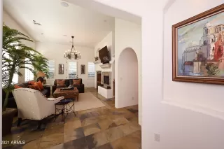 Photo #5: 6082672 Listing