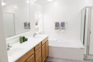 Photo #5: 6082856 Listing