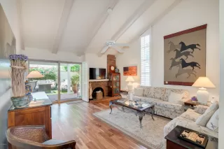 Photo #4: 6082863 Listing