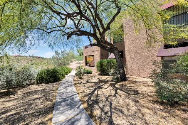 MLS: 6082890 Condo For Sale