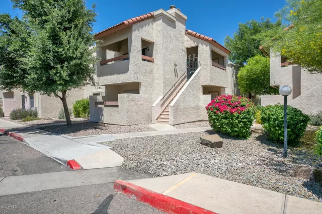 MLS: 6083315 Condo For Sale