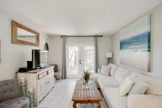 MLS: 6083539 Condo For Sale