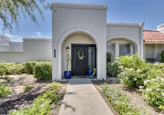 Photo #2: 6083866 Listing 