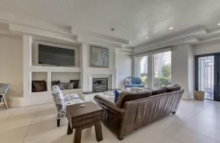 Photo #5: 6083866 Listing 