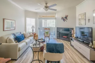 Photo #1: 6084068 Listing