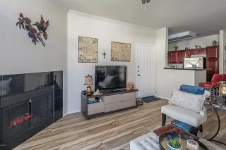 Photo #3: 6084068 Listing