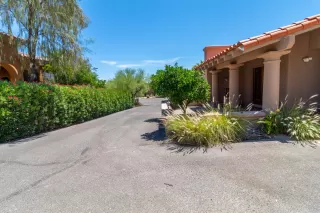 Photo #4: 6084316 Listing