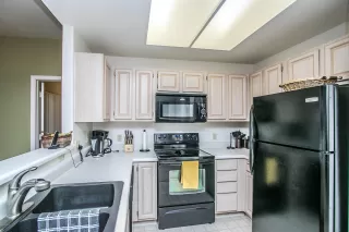 Photo #5: 6084342 Listing 