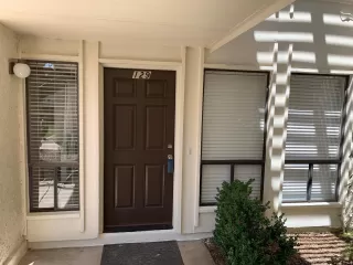 Photo #4: 6084346 Listing