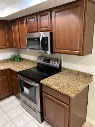 Photo #6: 6084346 Listing