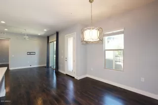 Photo #6: 6084369 Listing