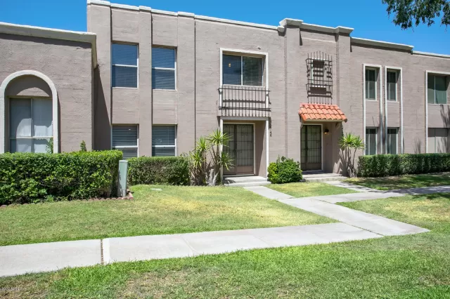 MLS: 6084452 Condo For Sale