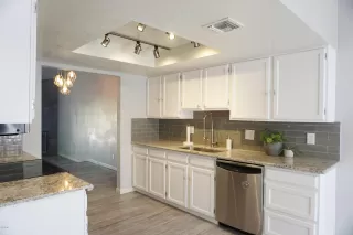 Photo #4: 6084569 Listing 