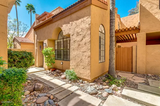 MLS: 6084649 Condo For Sale