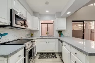 Photo #3: 6084649 Listing 