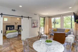 Photo #6: 6084712 Listing