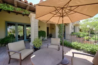 Photo #2: 6085148 Listing