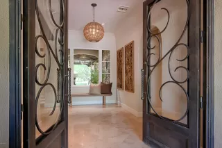 Photo #5: 6085148 Listing