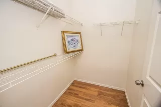 Photo #5: 6085349 Listing