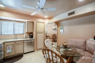 Photo #6: 6085685 Listing 