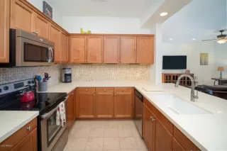 Photo #6: 6085868 Listing 