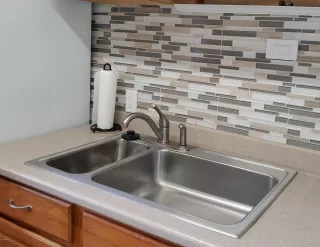 Photo #4: 6085919 Listing
