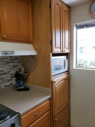 Photo #5: 6085919 Listing