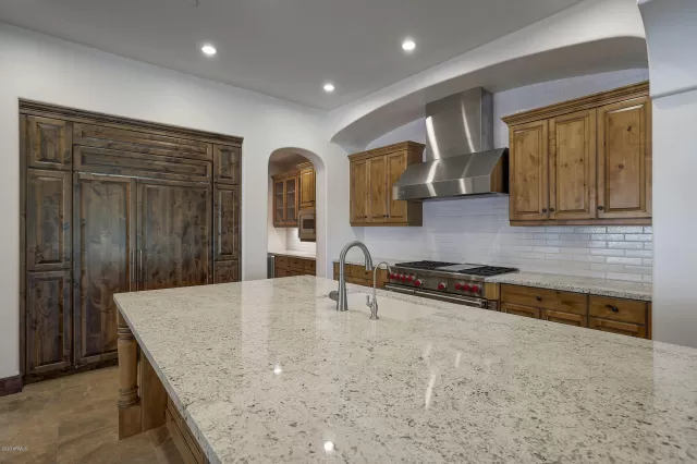 MLS: 6086105 Condo For Sale