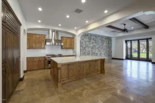 Photo #2: 6086105 Listing 