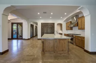 Photo #3: 6086105 Listing 