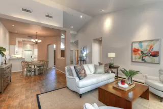 Photo #2: 6086110 Listing
