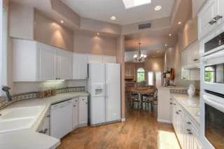 Photo #5: 6086110 Listing